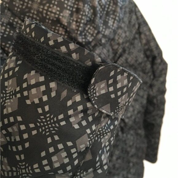 Spyder Boys Hooded Jacket Size 4 Black Patterned Insulated Winter Coat - Picture 10 of 10